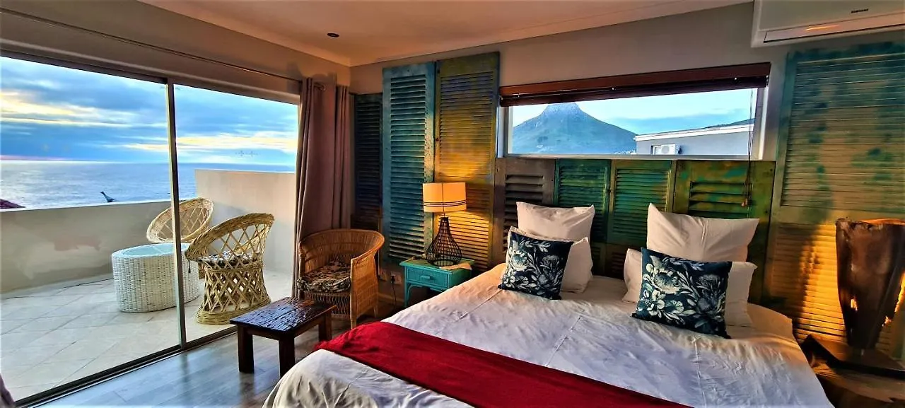 **** Guest house African Groove Camps Bay Cape Town South Africa