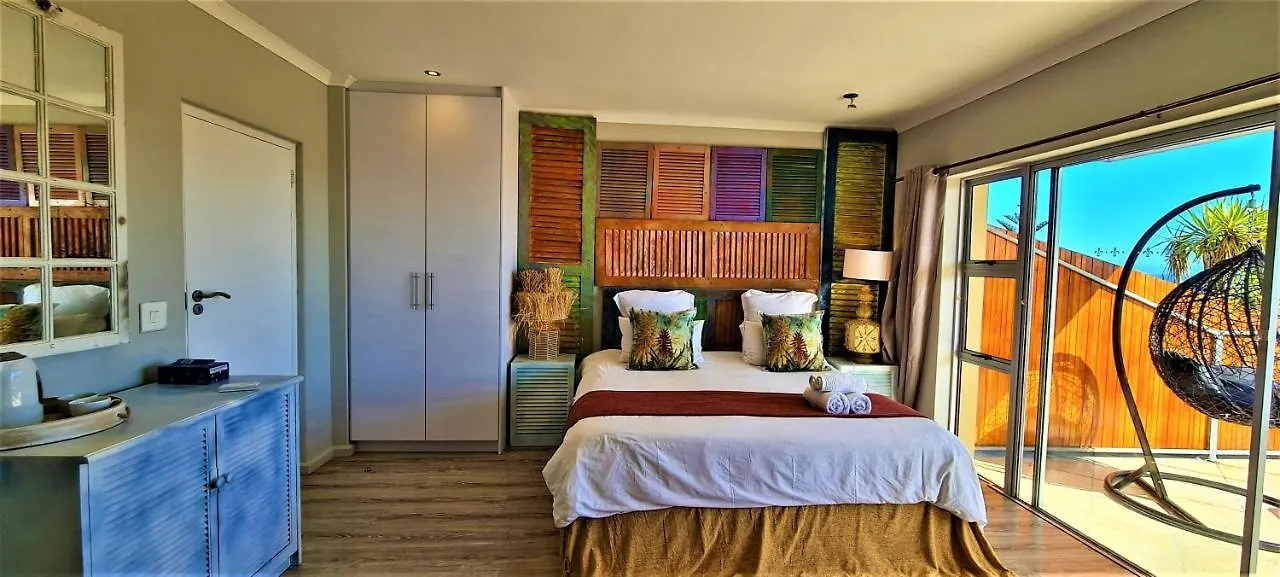**** Guest house African Groove Camps Bay Cape Town South Africa