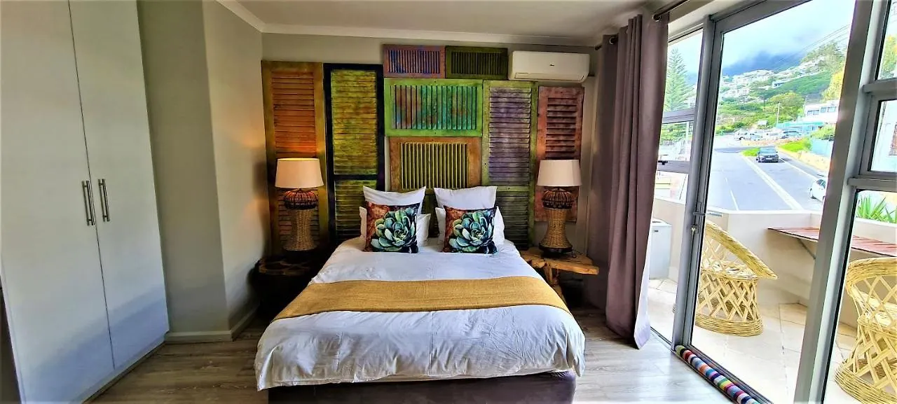 Guest house African Groove Camps Bay Cape Town