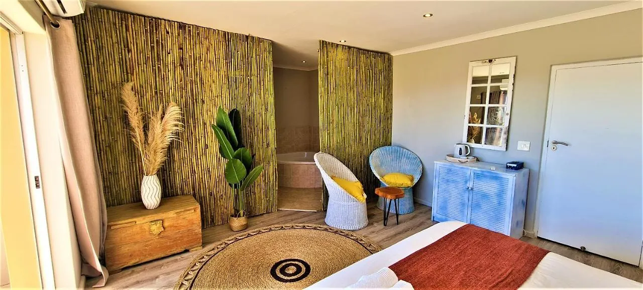 African Groove Camps Bay Cape Town 4*,
