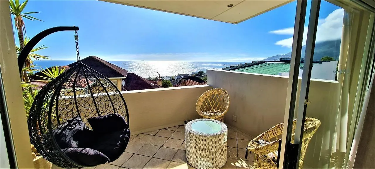 African Groove Camps Bay Cape Town 4*,