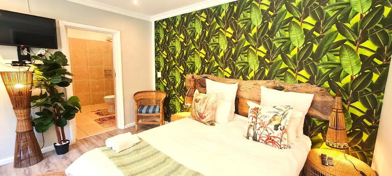 **** Guest house African Groove Camps Bay Cape Town South Africa