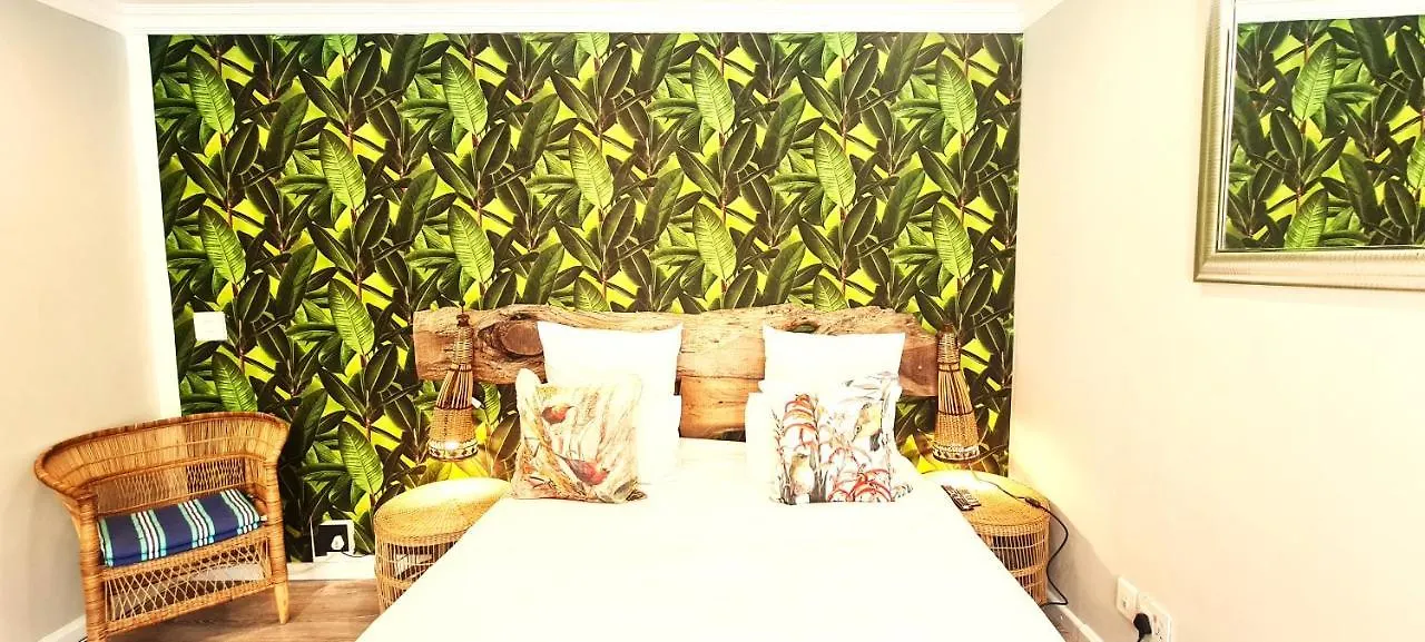 African Groove Camps Bay Cape Town Guest house