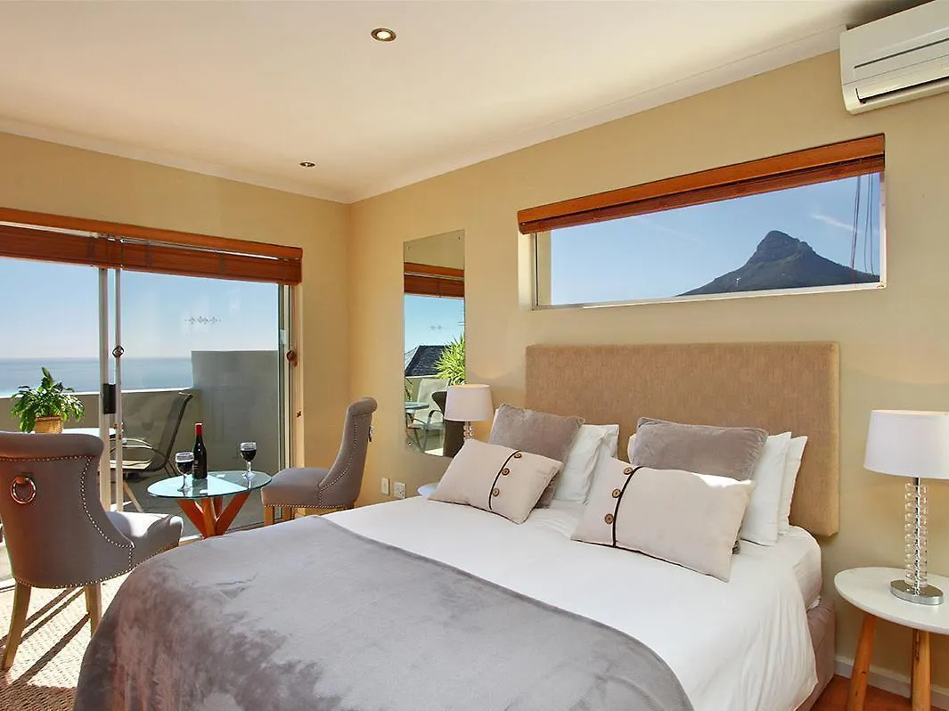 African Groove Camps Bay Cape Town 4*,