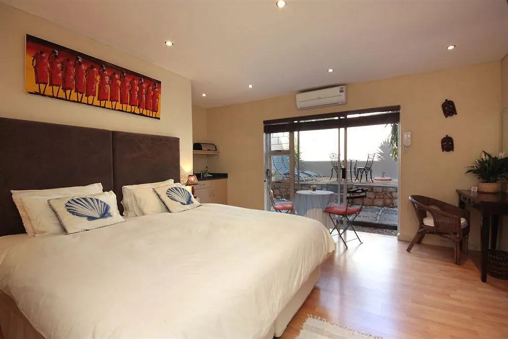 Guest house African Groove Camps Bay Cape Town
