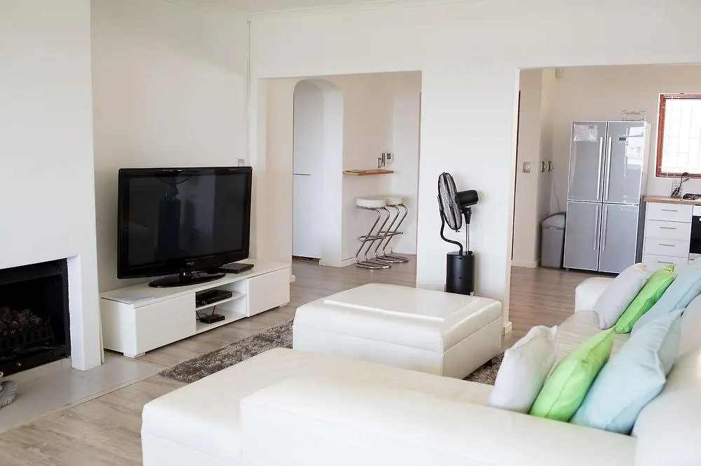 Guest house African Groove Camps Bay Cape Town
