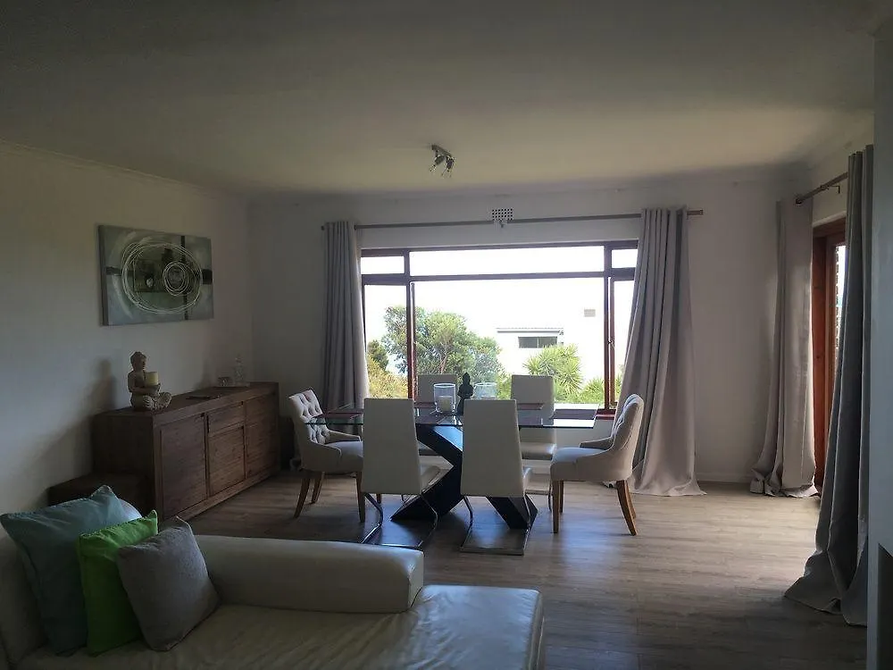 African Groove Camps Bay Cape Town 4*,