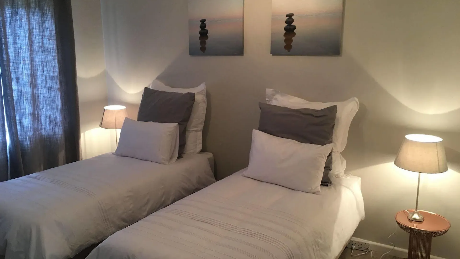 African Groove Camps Bay Cape Town Guest house
