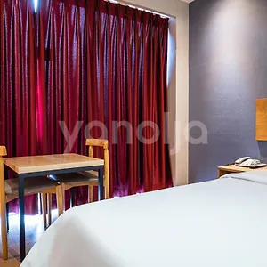 La 3*, Seoul South Korea